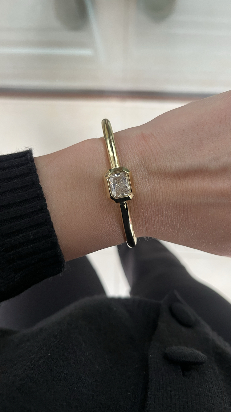 NuMu Jewelry | Iceframe Gold Cuff ✨