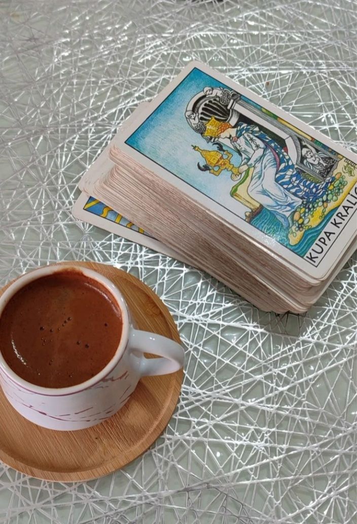 TAROT &  KAHVE SEANSI 