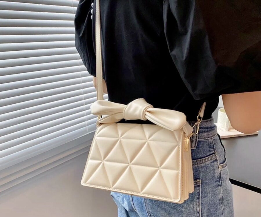 Krem Fiyonk model çanta
