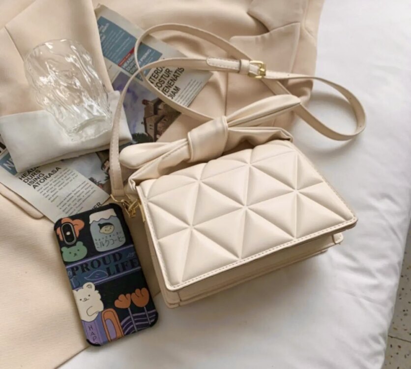 Krem Fiyonk model çanta