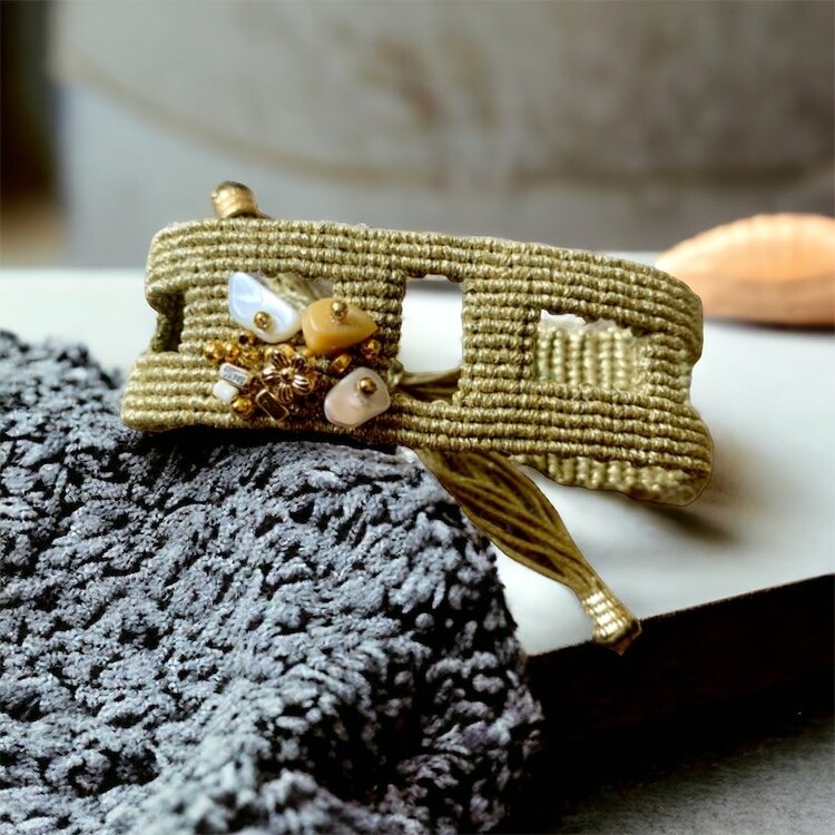 Gold makrome bileklik