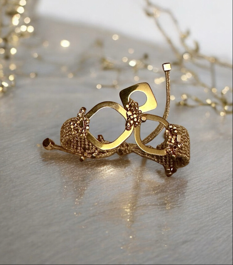 Gold makrome bileklik