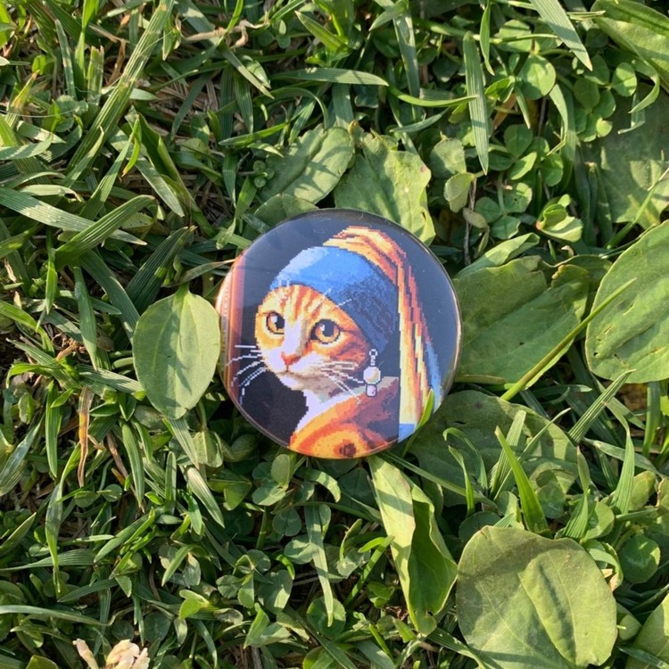 The Cat with Pearl Earring Rozet