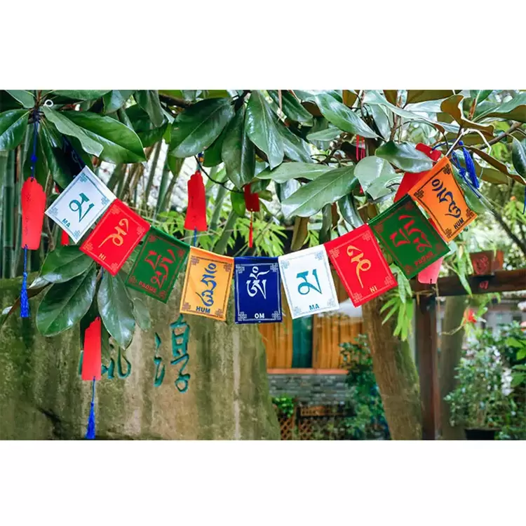 Tibet Dua Bayrakları & Om Ma Ni Padme Hum