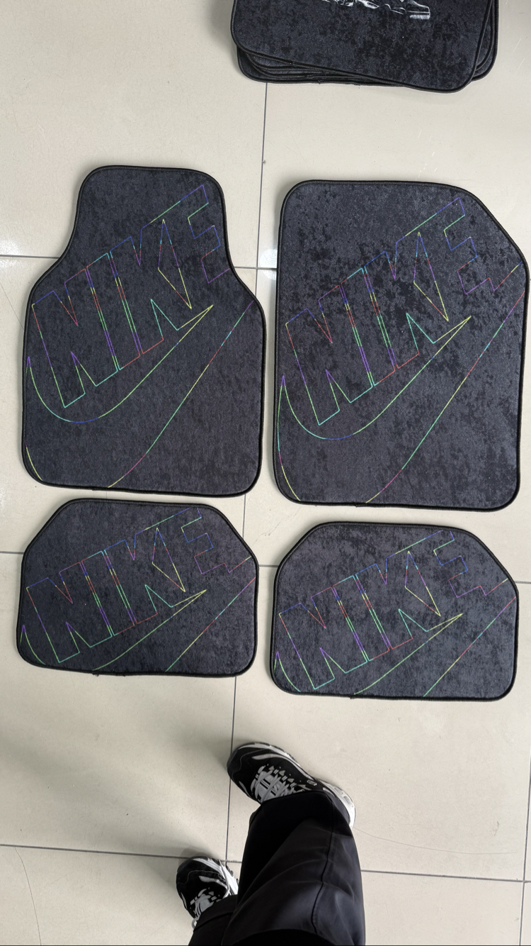 İnce Nke Hologram Neon Baskılı 4 Parça Baskılı Paspas Takım