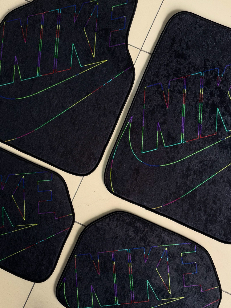 İnce Nke Hologram Neon Baskılı 4 Parça Baskılı Paspas Takım