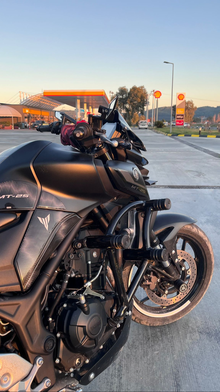 MT 25 KORUMA DEMİRİ SİYAH