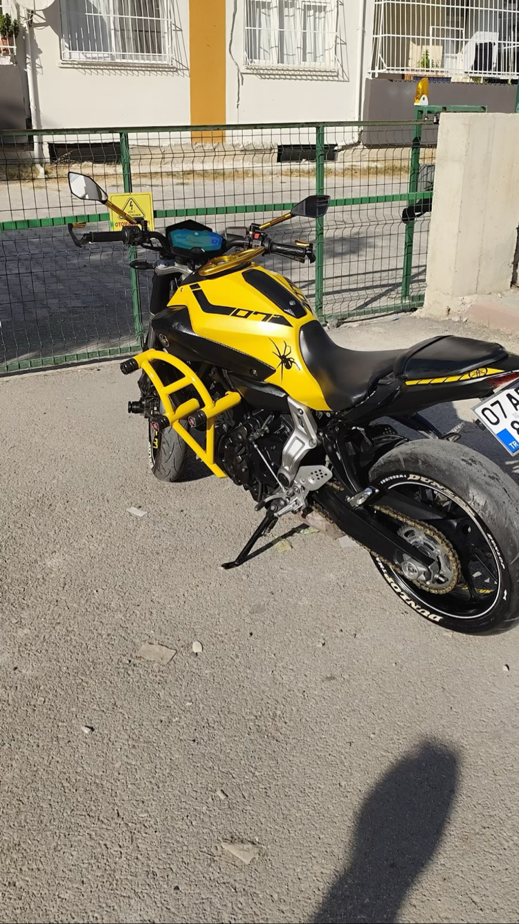 MT-07 KORUMA DEMİRİ (SARI)