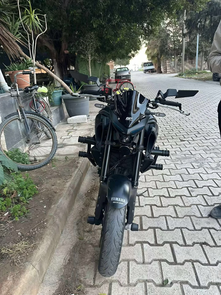 MT 25 KORUMA DEMİRİ SİYAH