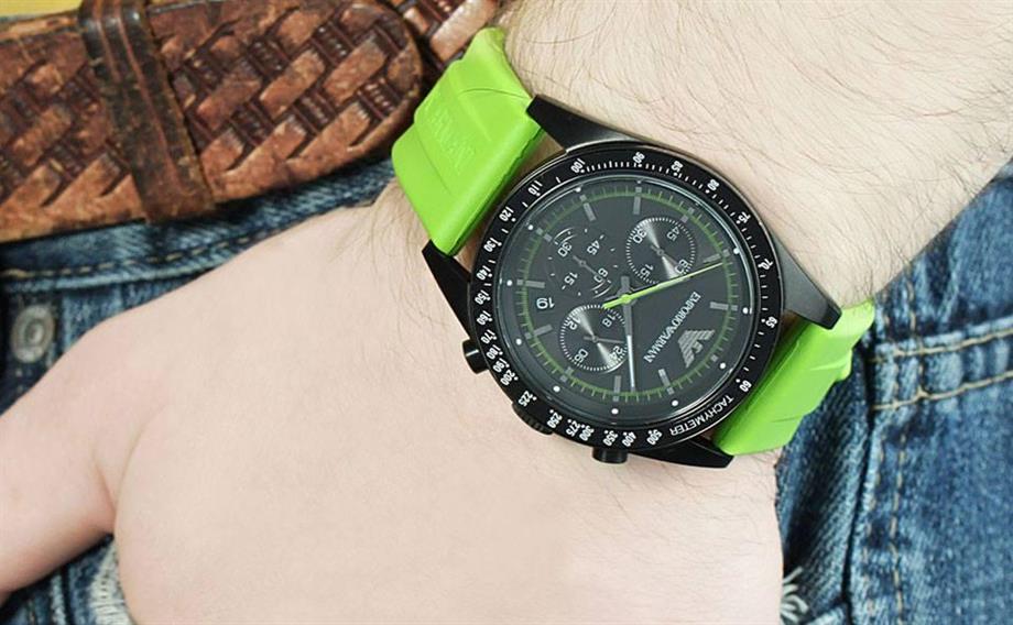 Emporio Armani AR6115 Erkek Kol Saati – Siyah Kadran / Yeşil Kauçuk / 5 ATM