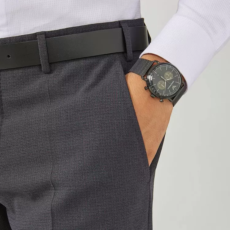 Emporio Armani AR11142 Erkek Kol Saati – Siyah Mesh Çelik / Kronograf / 5 ATM