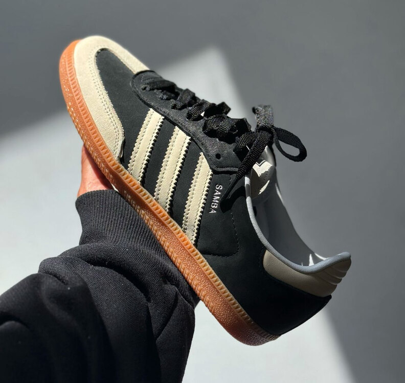 Samba Core Black
