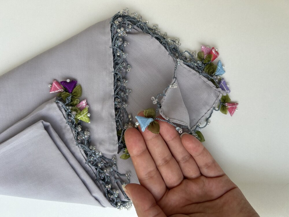 GRİ muska boncuklu yazma