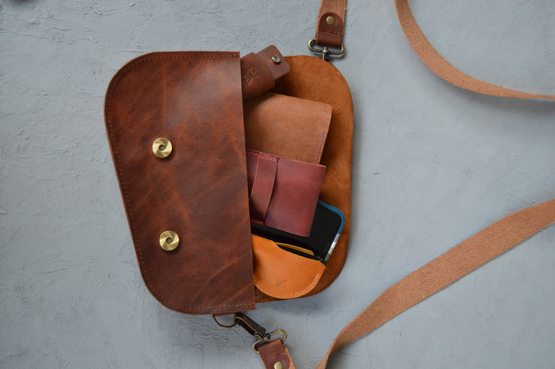 Hakiki Deri Çanta - Saddle Bag – Kahverengi Frisco Deri | Modern & Dikkat Çekici Tasarım
