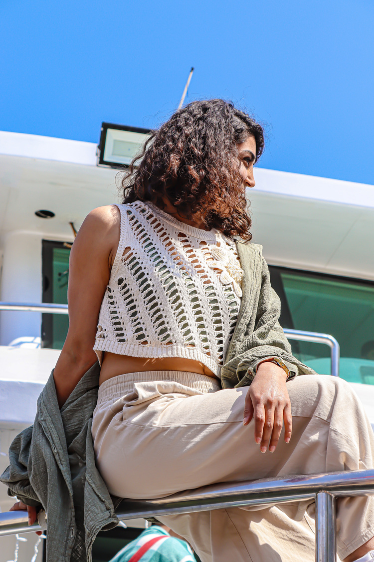 Oiki Fileli Örgü, İncili Çiçek Detaylı Bohem Crop