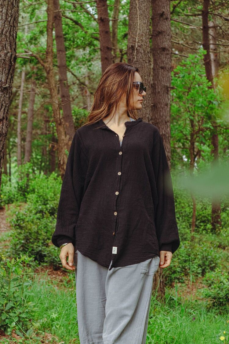 Oiki Midnight Nomad — Unisex Oversize Bohem Siyah Gömlek (Pamuk Keten)