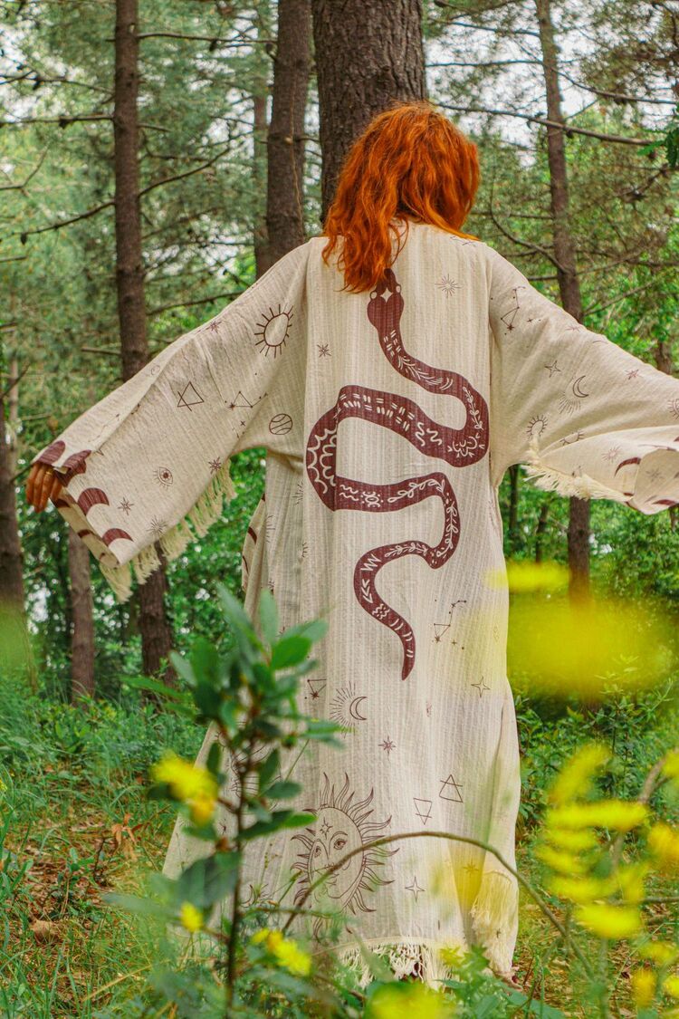 Oiki Yılan ve Gökyüzü Simgeleri Desenli Bohem Kimono