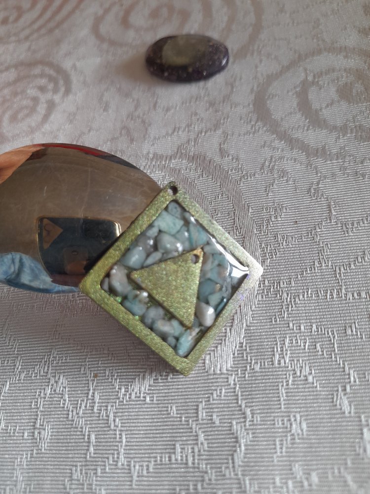 Kare yeşil sedefli orgonit kolye 