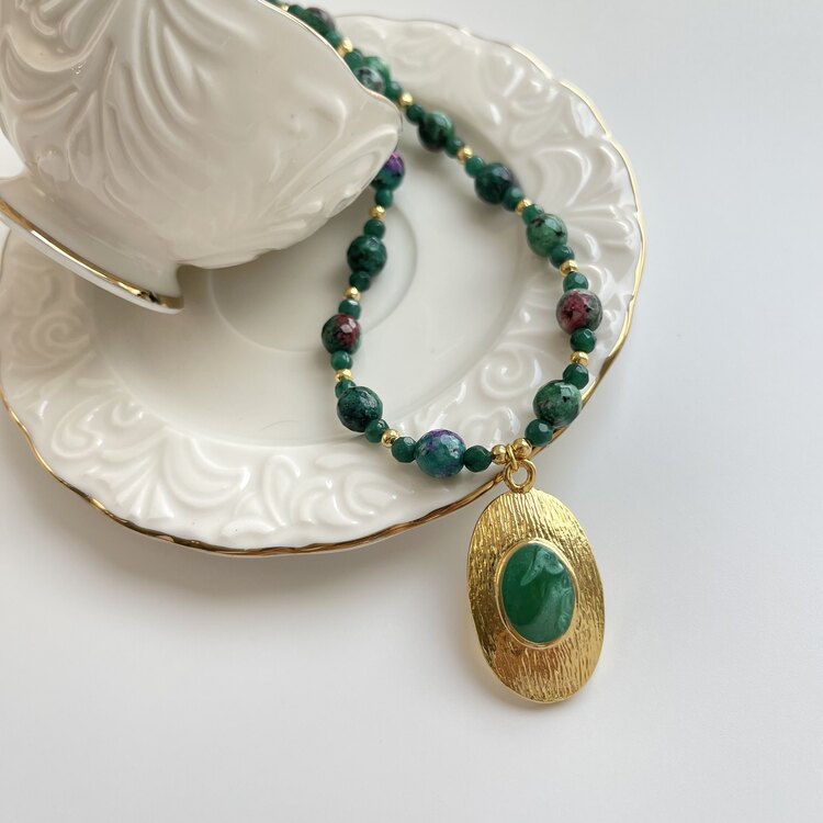 Blazon Necklace 