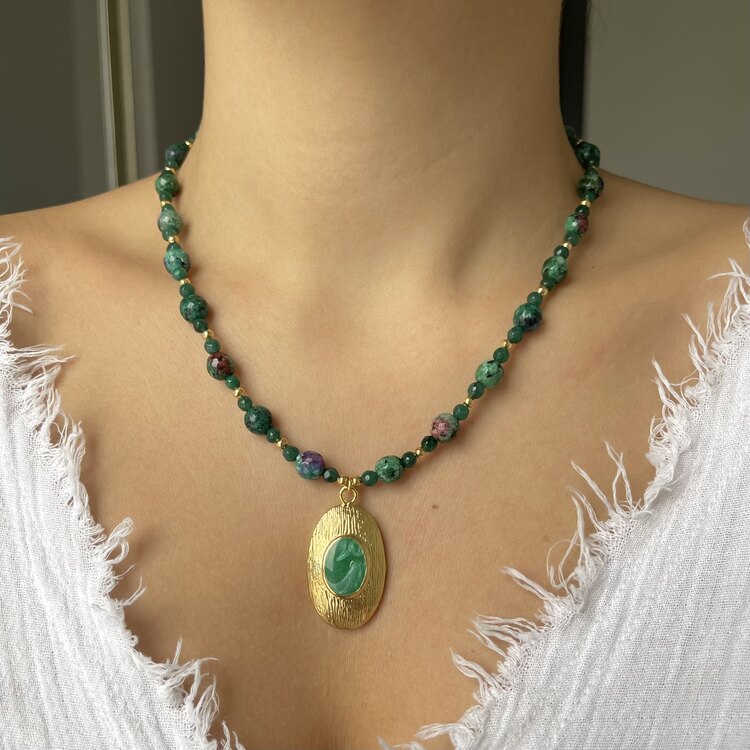 Blazon Necklace 