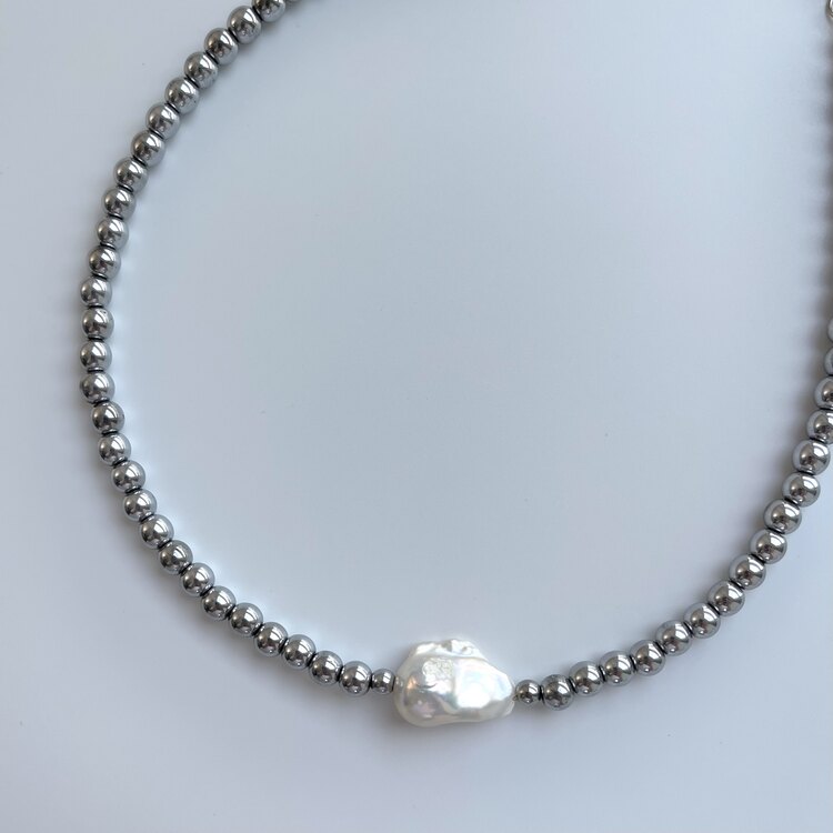 Grigio Necklace (Baroque Pearl)