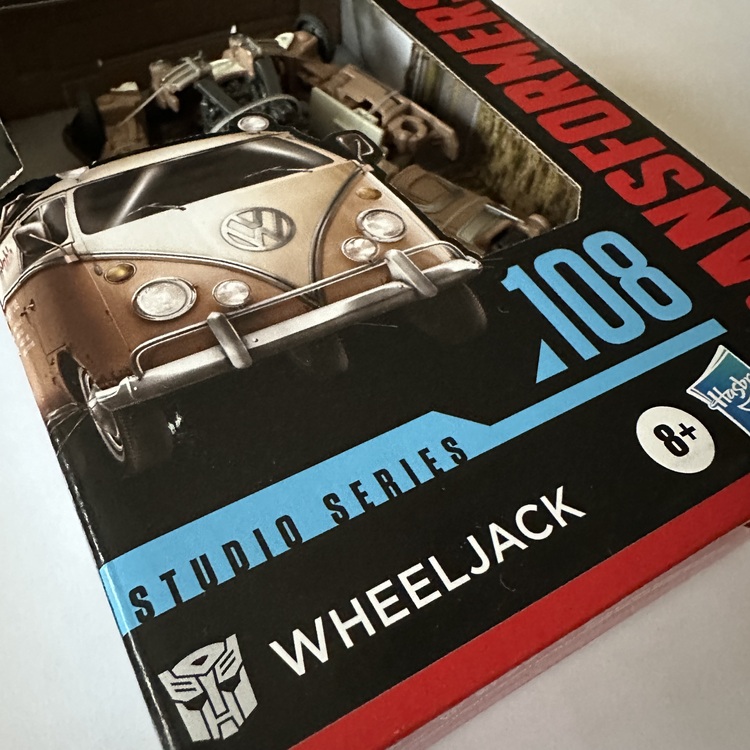 Hasbro Transformers Studio Series 108 RotB Wheeljack (Tükendi)
