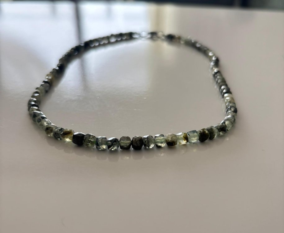 prehnite kolye