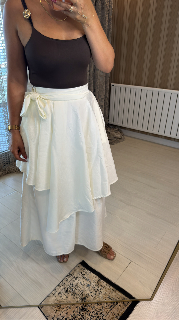 Beyaz etek