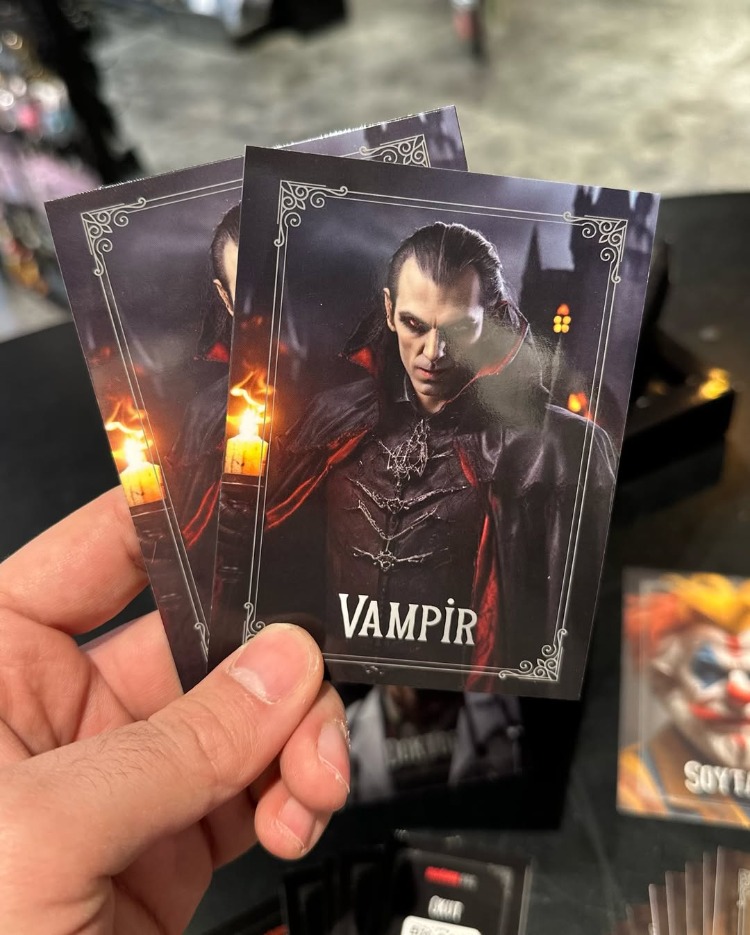 VAMPİR & KÖYLÜ
