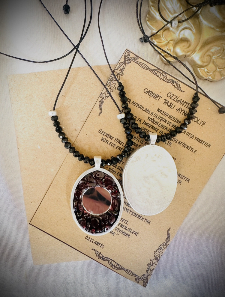 Garnet Taşlı Ayna Kolye(gümüş çerçeve)