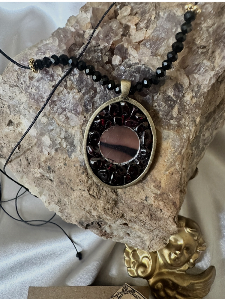 Garnet taşlı Ayna kolye(bronz çerçeve)
