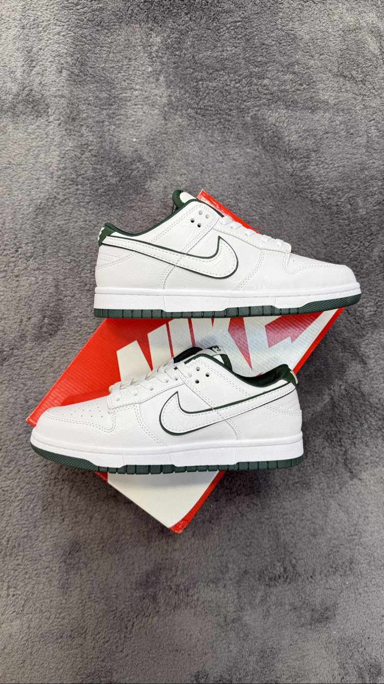 Dunk Sb Beyaz-Yeşil Logo (36-44)