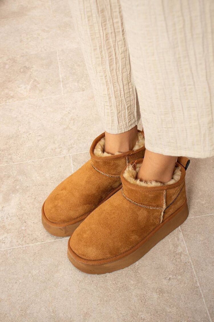 UGG Brown