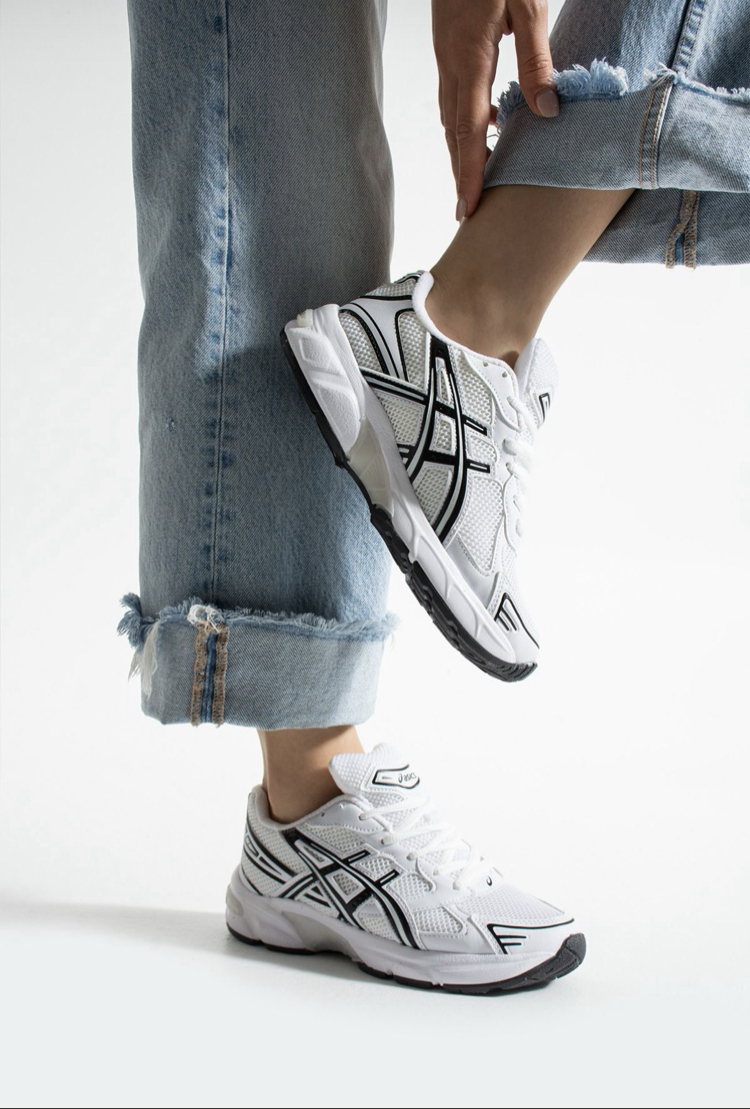 Asics Beyaz Siyah (36/40)