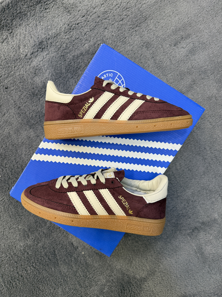 Spezial Bordo Kadın Modeli