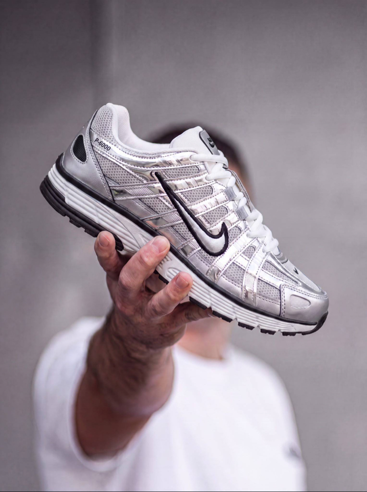 Nike P-6000 Metallic 36-40)