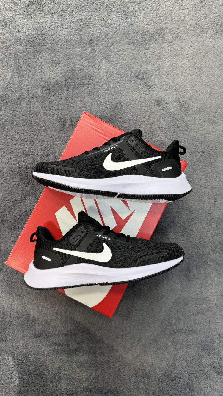 Nike Zoomx (40-44)
