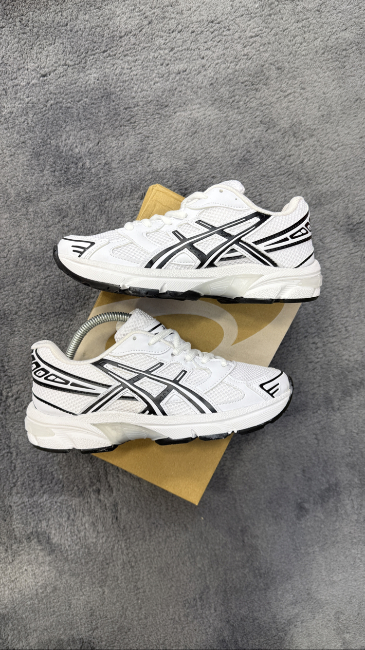Asics Beyaz Siyah (36/40)