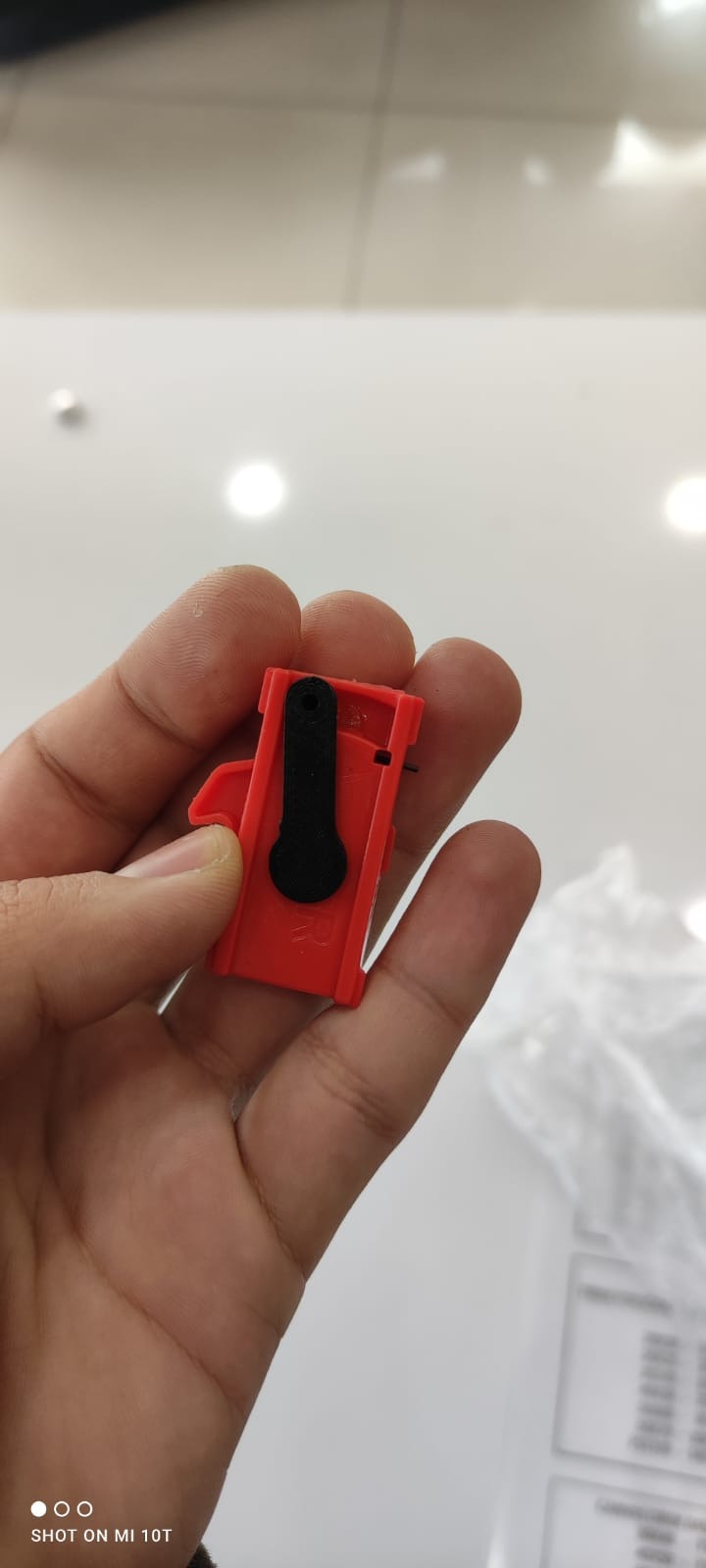Bozulan samet bas-aç (bas aç , push open) çekmece rayları için gereken parça