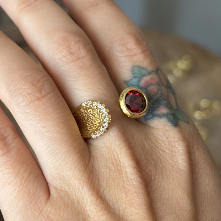 Yekta (garnet)