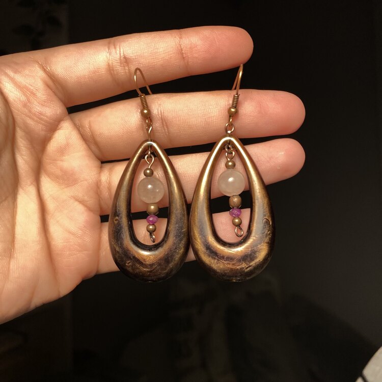 Pembe Kuvars ve Yakut Küpe