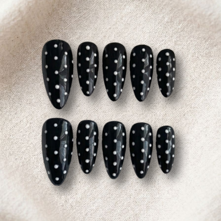 Noir Dot