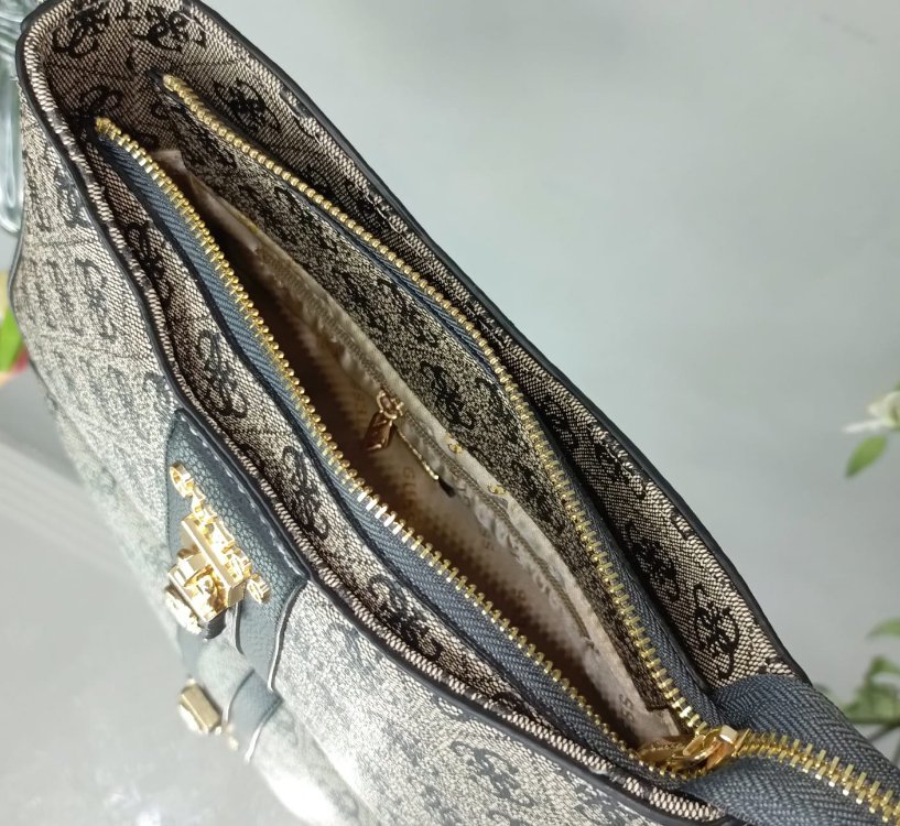 Guess ginevra