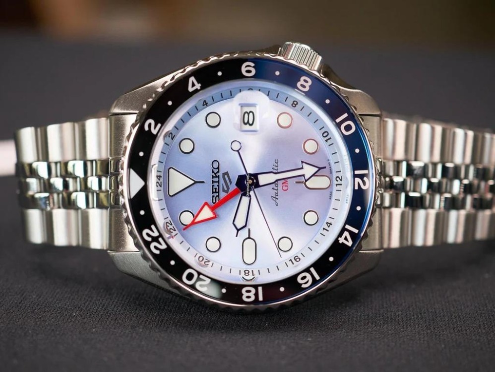 Seiko 5 Sports Otomatik GMT SSK029K Erkek Kol Saati SSK029K1