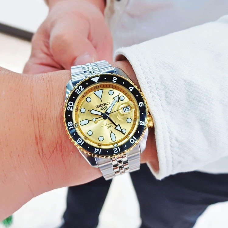 Seiko 5 Sports Otomatik GMT SSK044K Erkek Kol Saati SSK044K1
