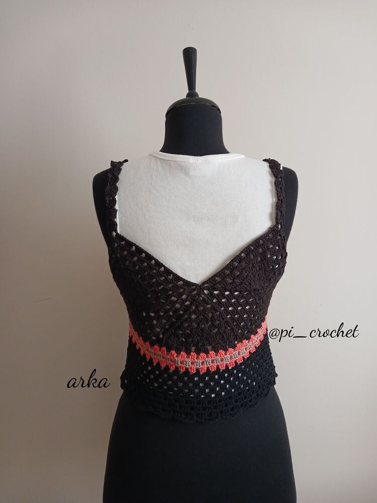 siyah crop top