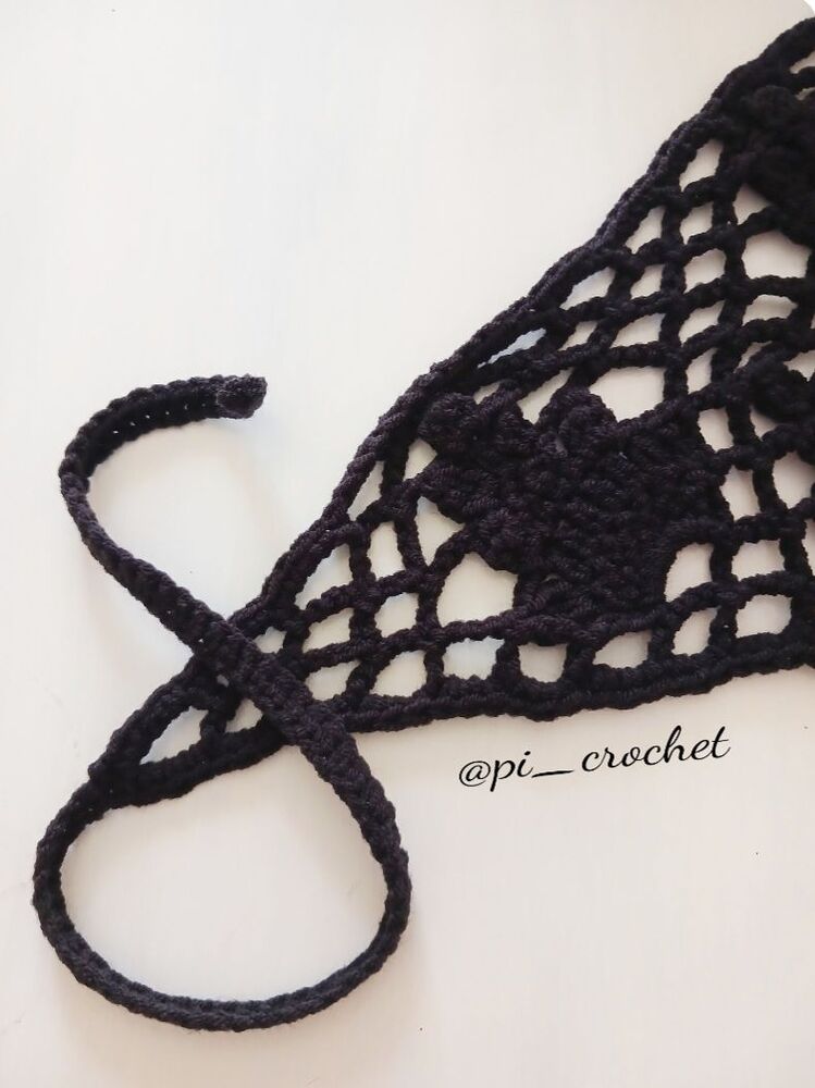 Kozalak desenli bandana