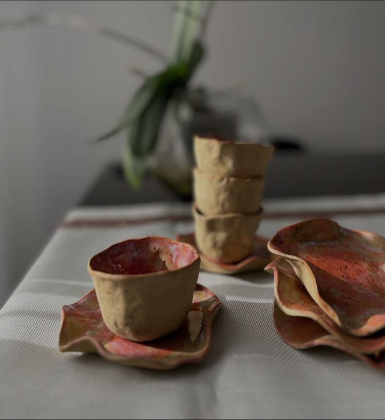 Terra Rose Fincan ve Tabağı