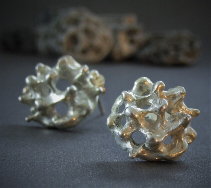 ÇAKIL TAŞI KÜPE / GÜMÜŞ