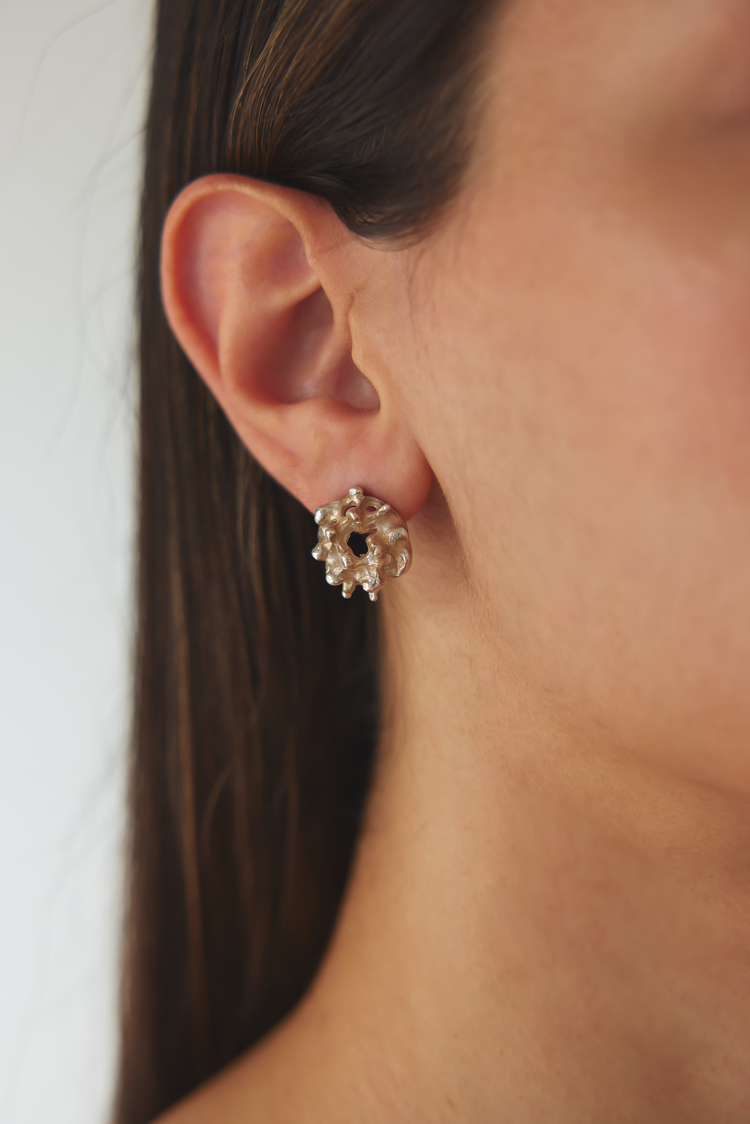 ÇAKIL TAŞI KÜPE / GÜMÜŞ